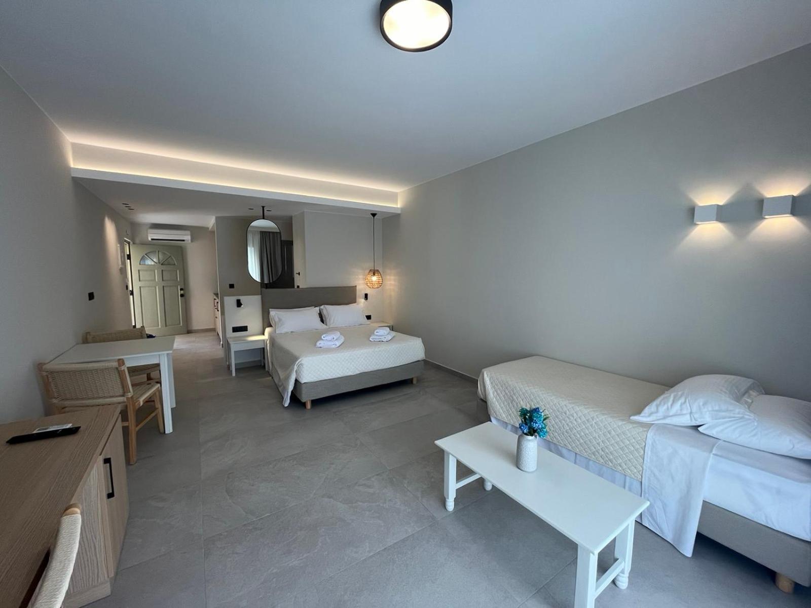 Mediterranean Sea Top Floor Palaiochora Exterior photo