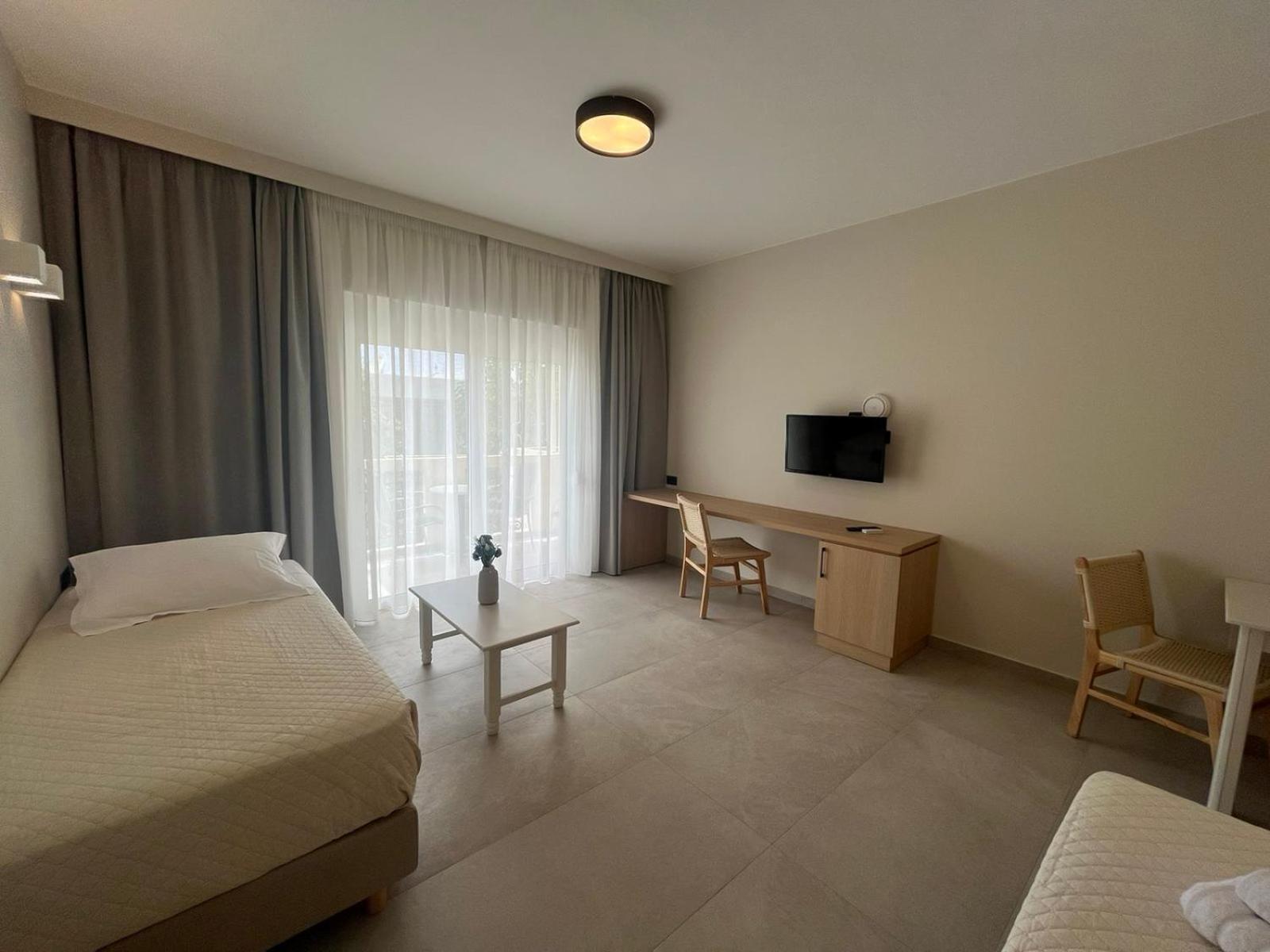 Mediterranean Sea Top Floor Palaiochora Exterior photo