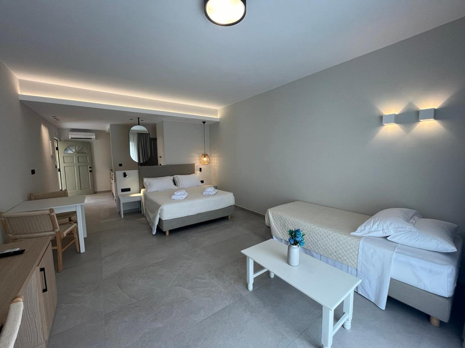 Mediterranean Sea Top Floor Palaiochora Exterior photo