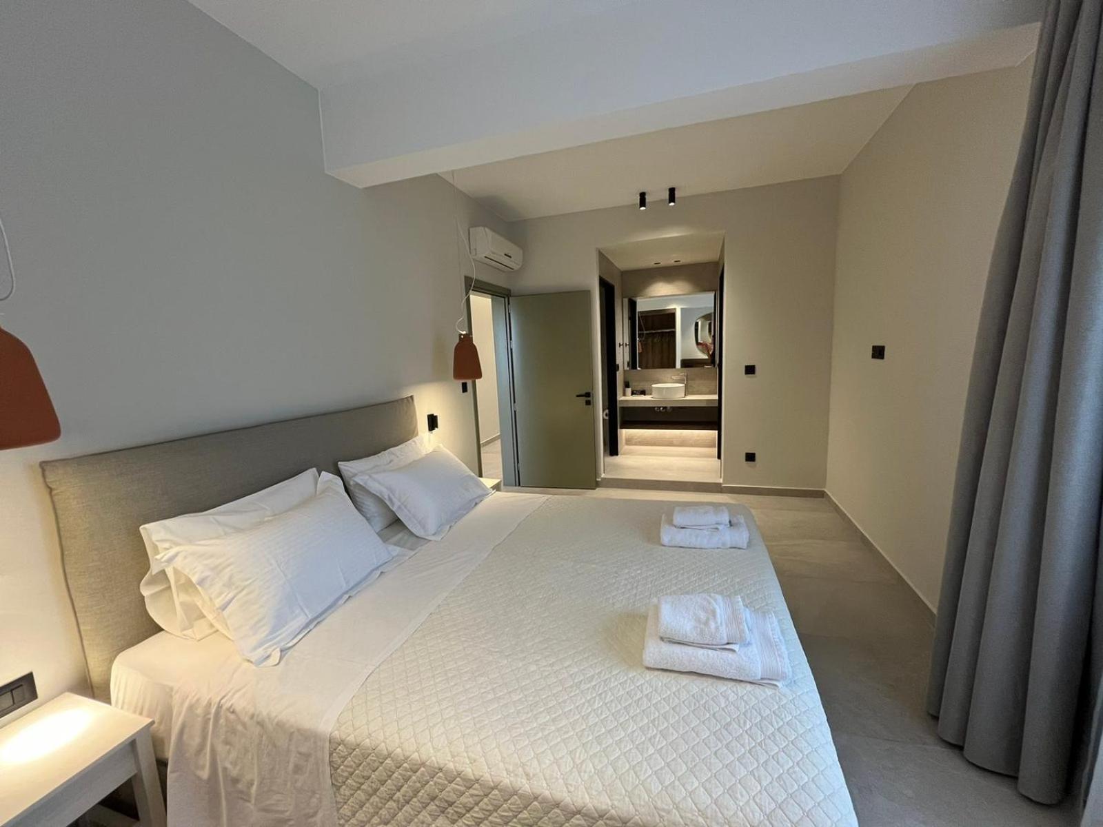 Mediterranean Sea Top Floor Palaiochora Exterior photo