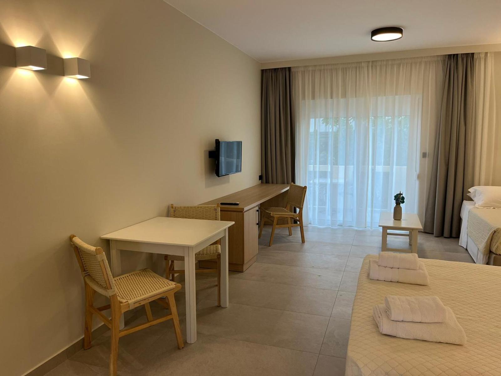 Mediterranean Sea Top Floor Palaiochora Exterior photo