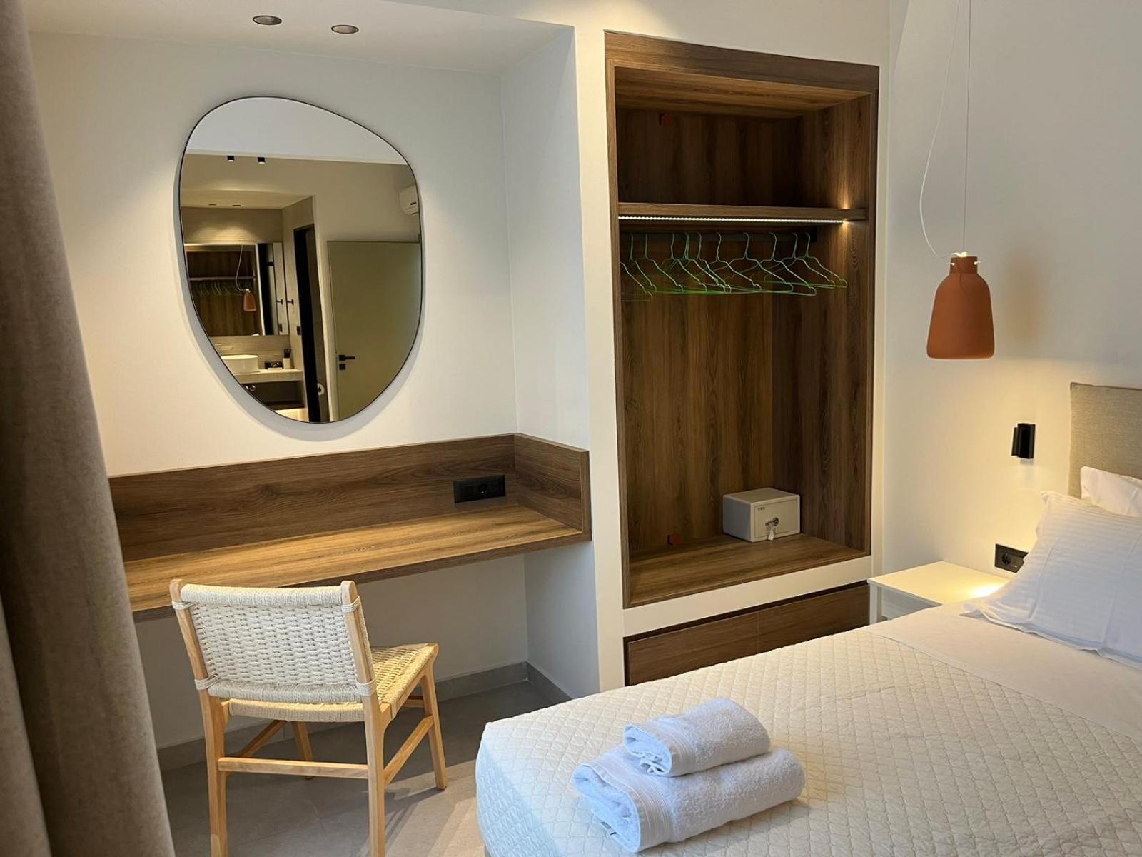 Mediterranean Sea Top Floor Palaiochora Exterior photo